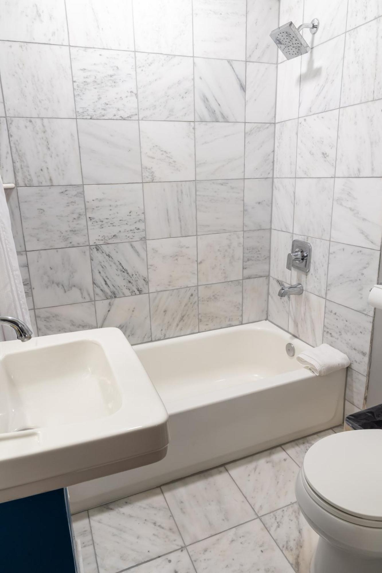 Inn On St. Ann, A French Quarter Guest Houses Property نيو أورلينز المظهر الخارجي الصورة