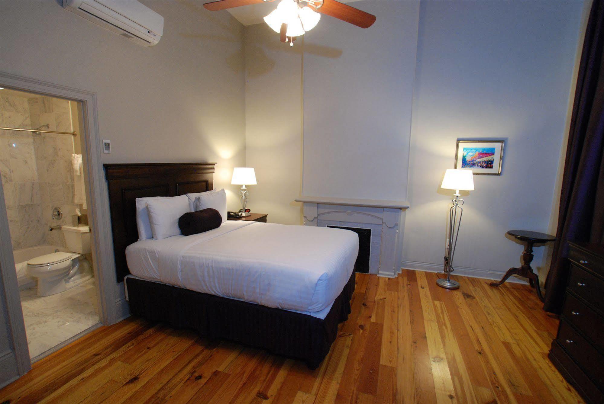 Inn On St. Ann, A French Quarter Guest Houses Property نيو أورلينز المظهر الخارجي الصورة