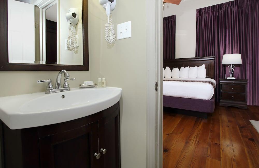Inn On St. Ann, A French Quarter Guest Houses Property نيو أورلينز المظهر الخارجي الصورة